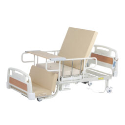 [ 輪椅王 ] 綠洲WZB-6A四功能電動護理床，附椅子和桌子。