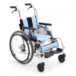 白色背景上的日本品牌 Miki MPT-60(ER)BW 手推輪椅。