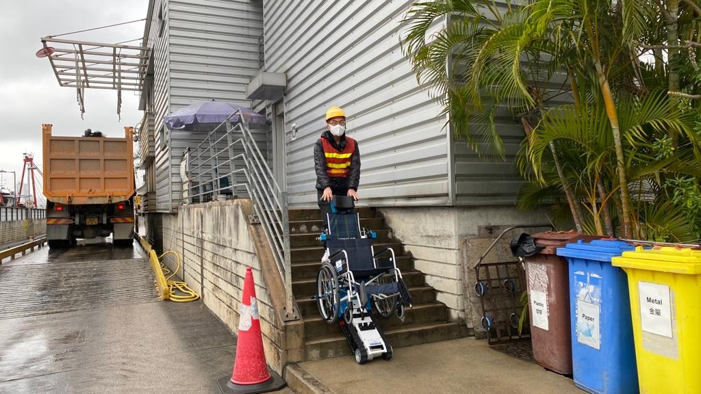 車椅子王デモ階段機