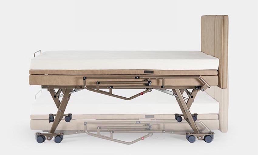 [Wheelchair King] Una cama de enfermería multifuncional inteligente originaria de la marca británica, WCN931-Y viene con toda la función de elevación de la cama y control remoto inalámbrico.